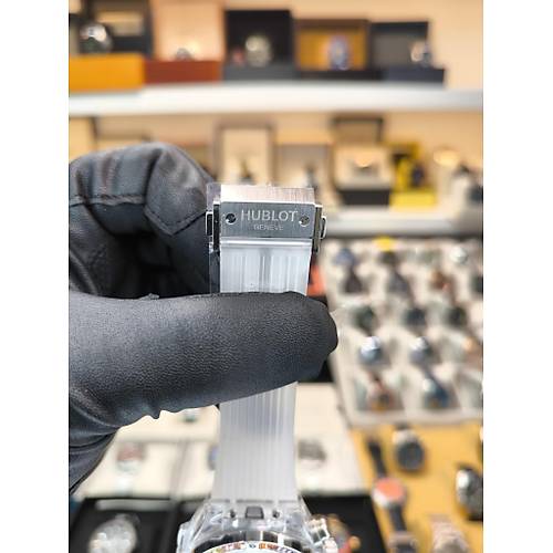 BIG BANG UNICO SAPPHIRE CRONOGRAPH REPL�KA SAAT