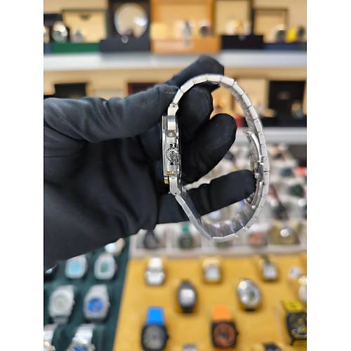 PATEK PHILIPPE NAUTILUS 5712 ETA SAAT