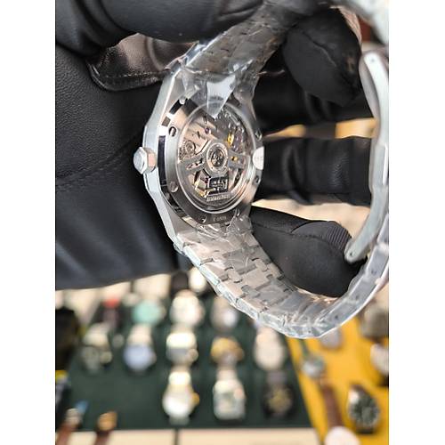 ROYAL OAK 15500ST GREEN DIAL ETA SAAT