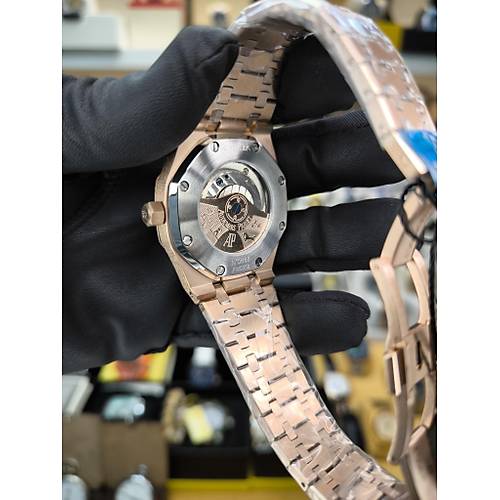 ROYAL OAK TOURB�LLON ROSE