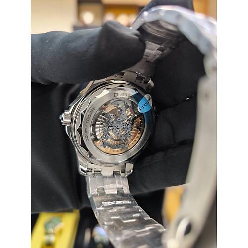 OMEGA Seamaster Diver 300M 42 mm JAMES BOND ASTON MARTIN NEIMAN MARCUS  210.93.42.20.99.001 ETA SAAT