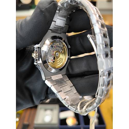 NAUTILUS ANNUAL CALENDER 5726/1A ETA SAAT