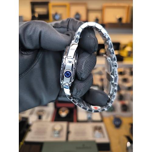 MOONWATCH PROFESSIONAL 50 TH SNOOPY CHRONOGRAPH