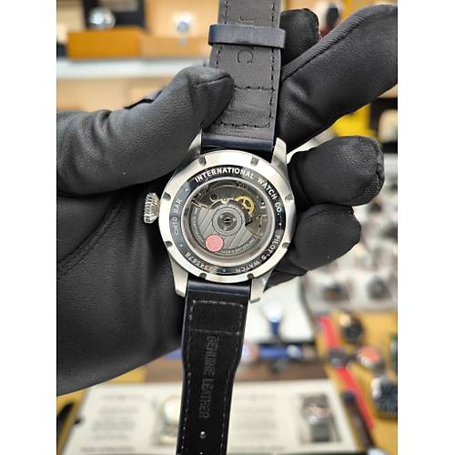 IWC  SCHAFFHAUSEN BIG PILOT IW329303 AUTOMATIC