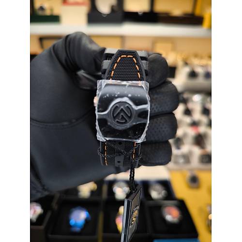FRANCK MULLER VANGUARD CARBON ETA SAAT