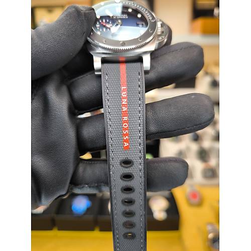 PANERAI SUBMERSIBLE LUNA ROSSA PAM01565 ETA SAAT