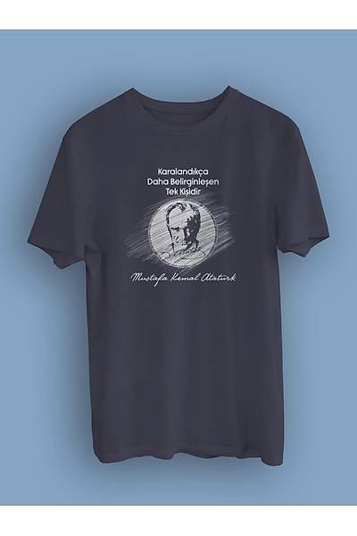 Karalandka Dahada Belirginleen Tek Kiidir Mustafa Kemal Atatrk (niseks Tirt)