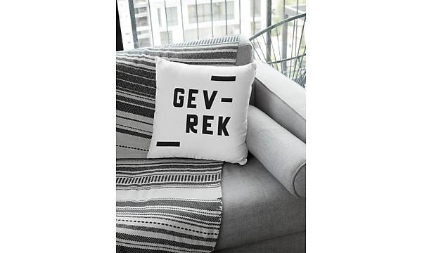 Gevrek Minimal Tasarm (Kare Yastk)