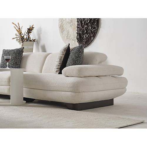 Nora Koltuk Tak�m�