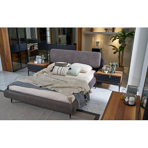 Piramit Yatak Odas� & Giyinme Dolab�