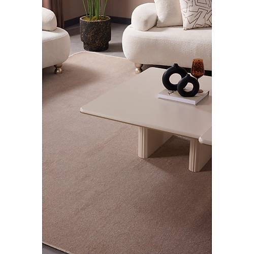 Clara Koltuk Tak�m�