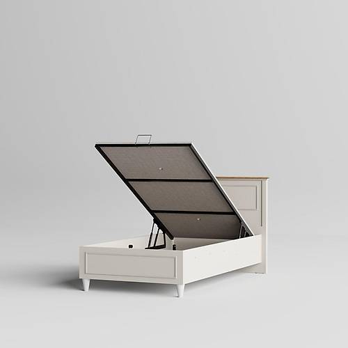 Petra Ay Gen� Odas�