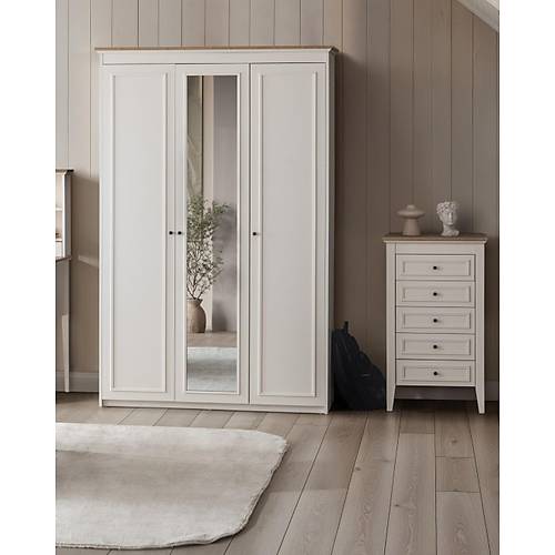 Petra Ay Gen� Odas�