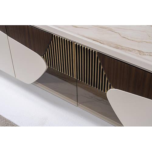 Pascal Luxury Tv nitesi