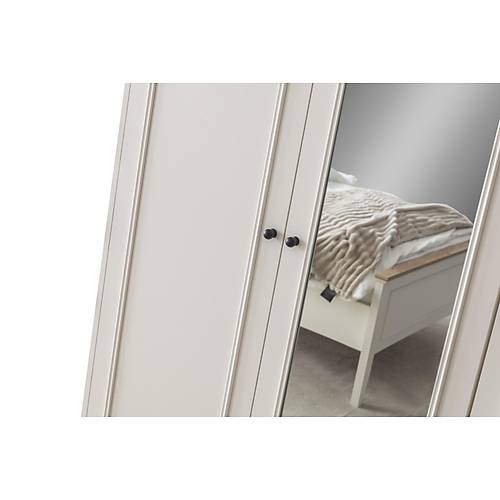 Petra Ay Gen� Odas�