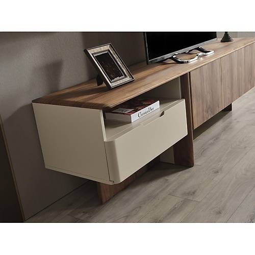 Hanzade Tv �nitesi