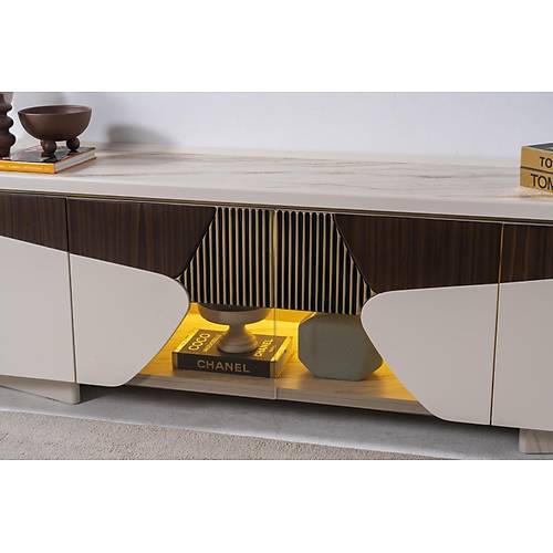 Pascal Luxury Tv nitesi