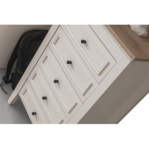 Petra Ay Gen� Odas�