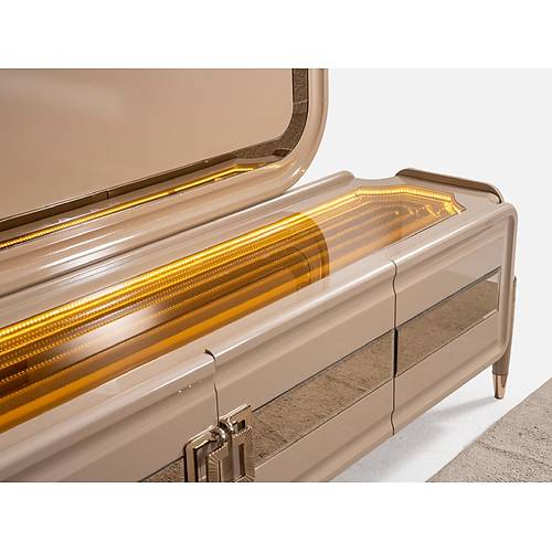 Prada Tv �nitesi