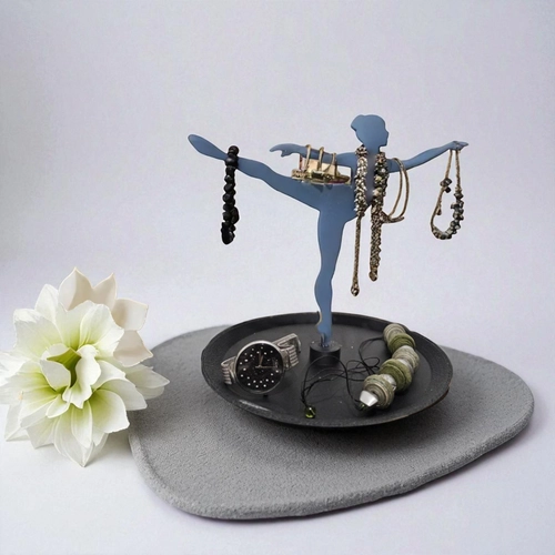 Plastik Balerin �eklinde Tak� ve K�pe Te�hir Stand�