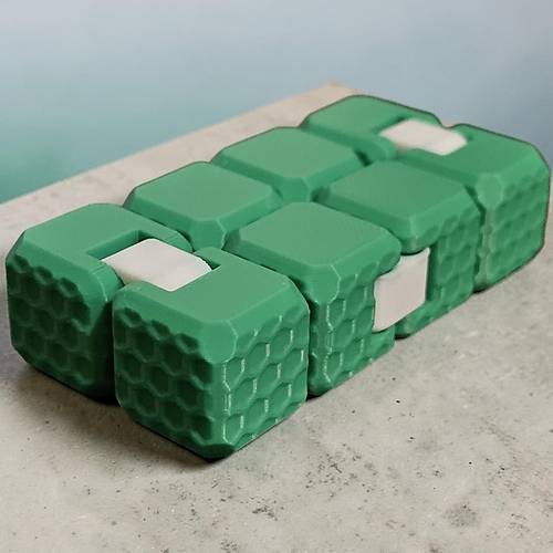 Sonsuz Stres K�p� Infinity Cube - Parmak Egzersiz ve Odaklanma Aparat�