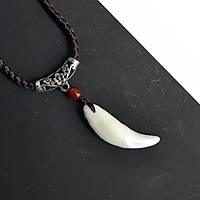 Doal Tibet Beyaz Kurt Dii Kolye Ayarl rg pli Metal Charm Boncuklu