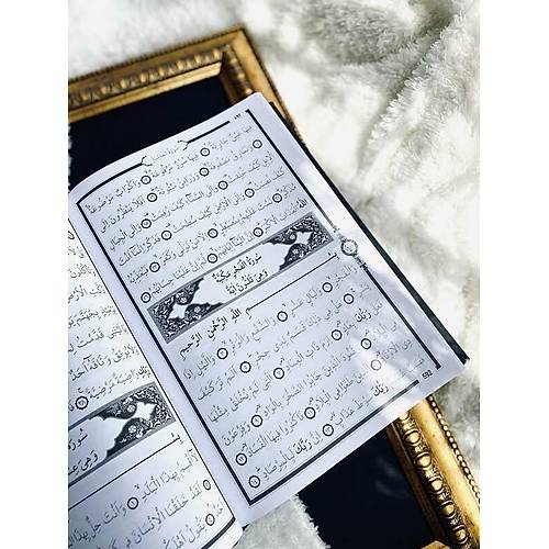 RAVZA Beyaz G�lgeli Orta Boy Kuran� Kerim JEL Kalem Hediyeli