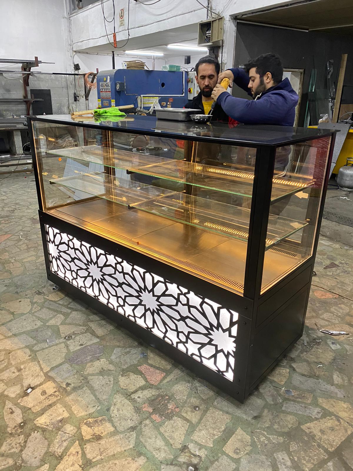 Pasta Dolabı Siyah Model Dik Camlı 150 Cm « Özer Endüstriyel Mutfak