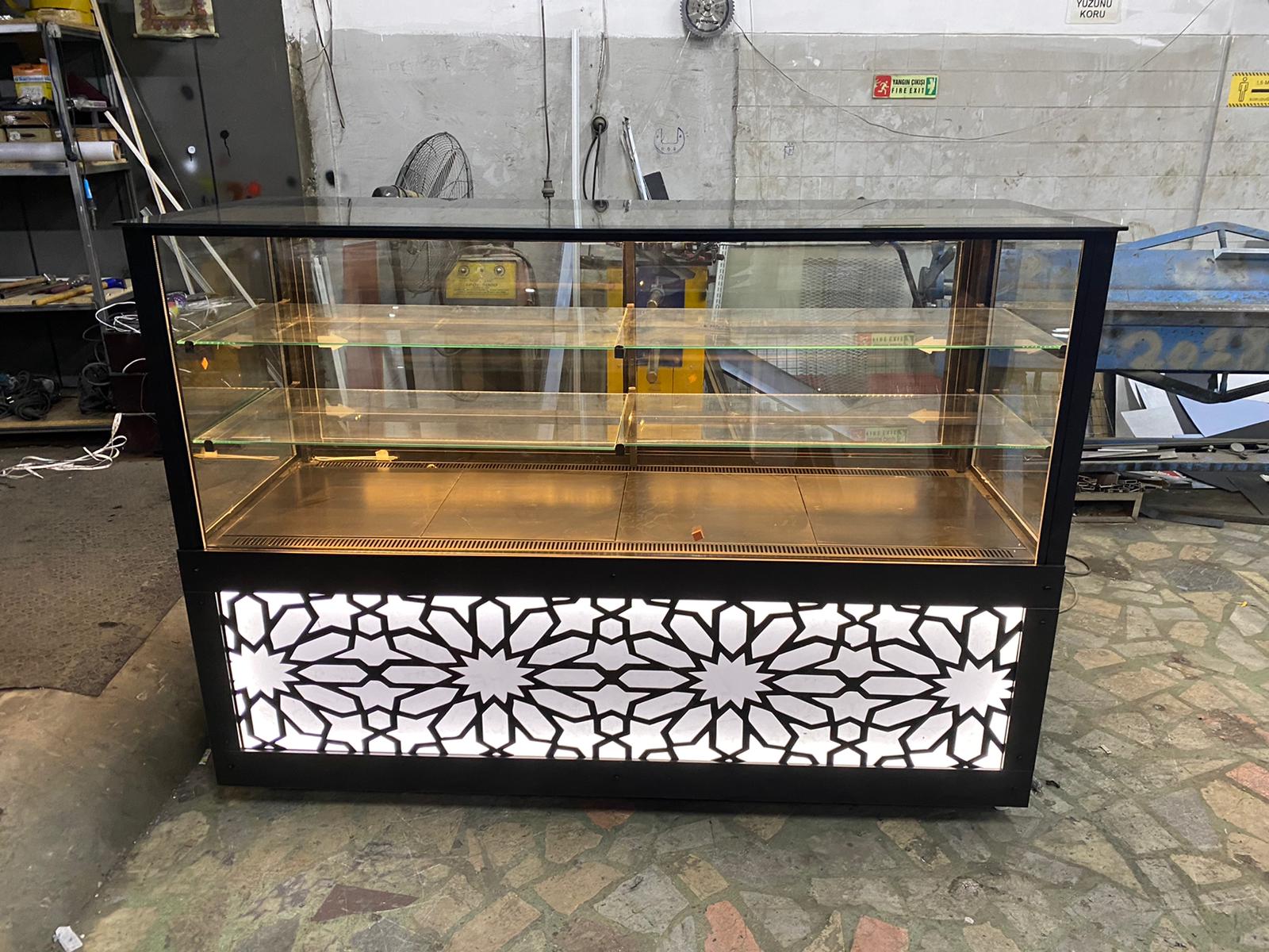 Pasta Dolabı Siyah Model Dik Camlı 150 Cm « Özer Endüstriyel Mutfak