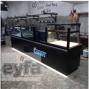 Dondurma Dolab� ve kruvasan Tezgah� [so�uk Me�rubat]