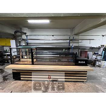 Baklava Ya Pasta Ve Kasa Tezgah