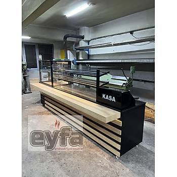 Baklava Ya Pasta Ve Kasa Tezgah