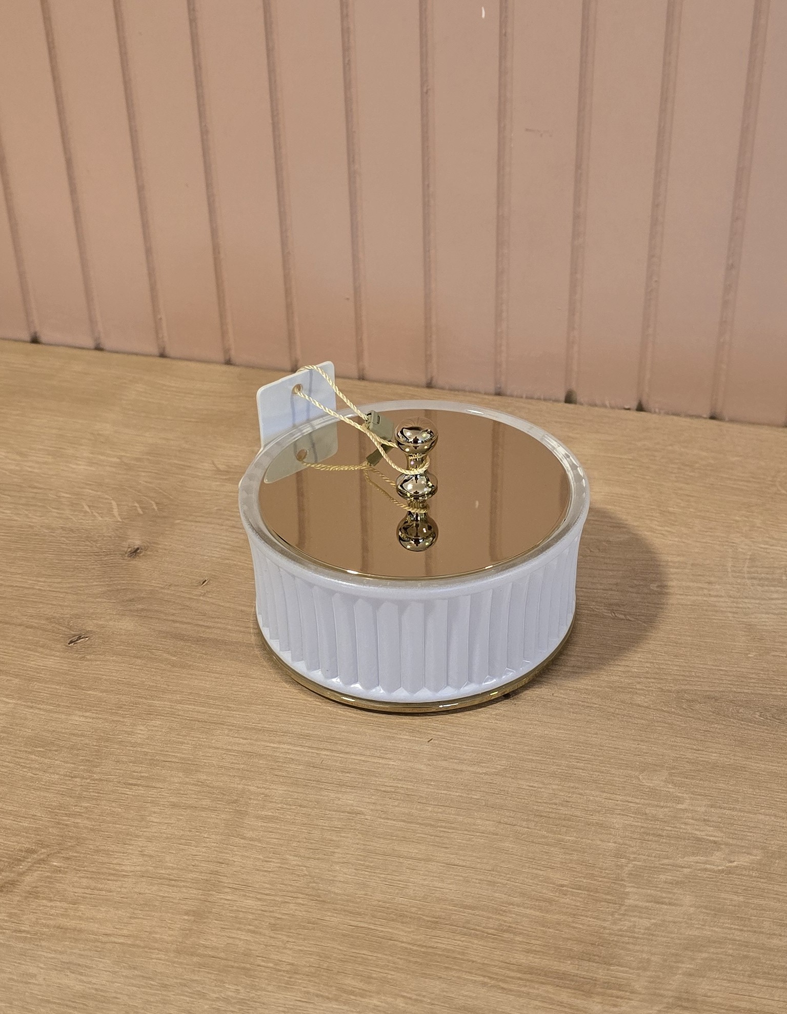Aksy Pirinç Sıvı Sabunluk Çizgili Beyaz Cam Gold 7730