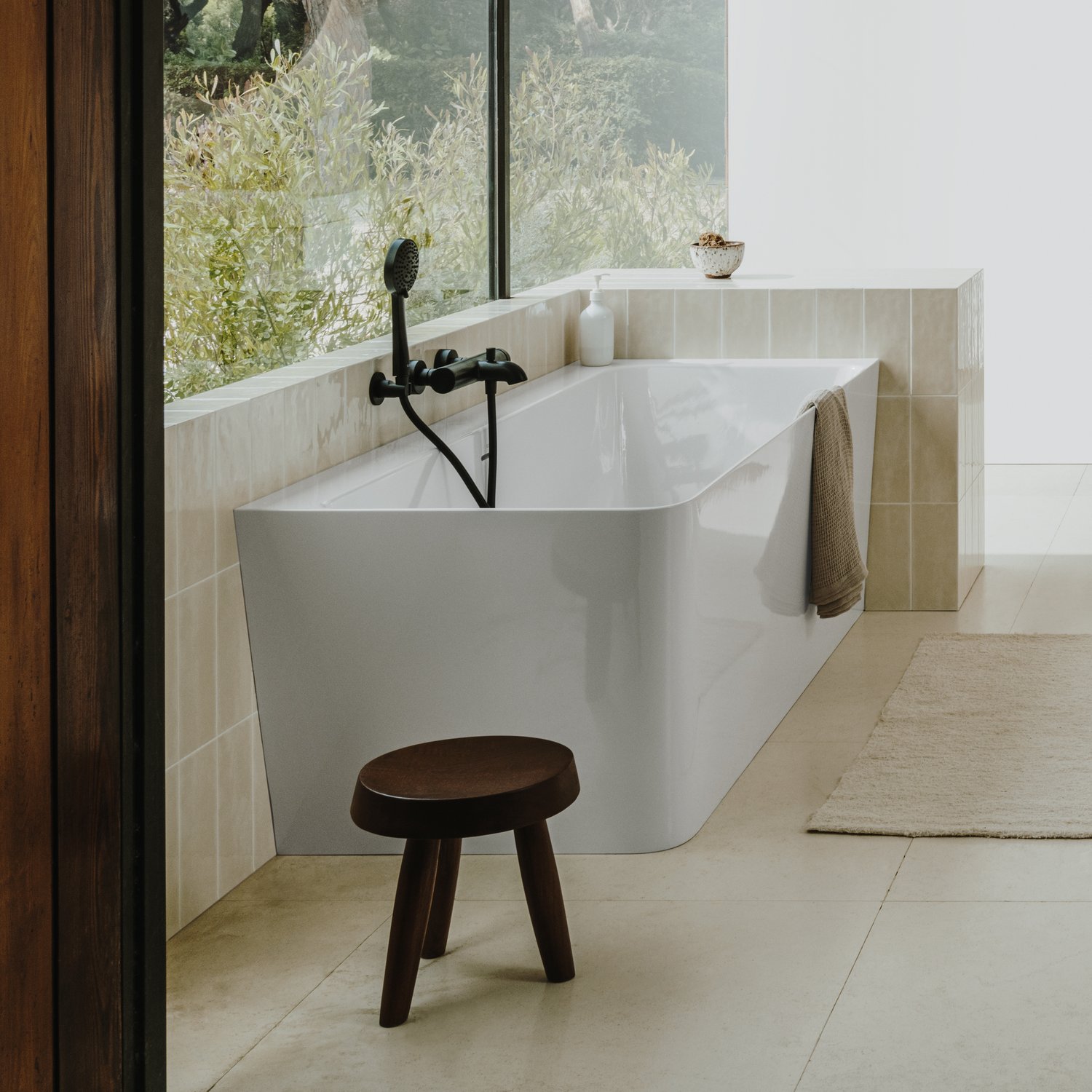 Roca Ona Stonex® 1600 x 700 x 590 mm Sağdan Asimetrik Küvet, Panelli, Click-Clack Sifon, Süzgeç ve Taşma Delikli