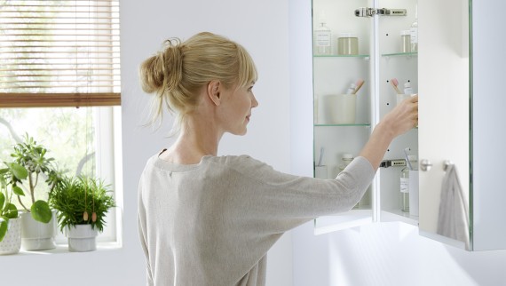 Geberit Option Plus aynalı ve aydınlatmalı dolap, 75x70 cm 500.206.00.1