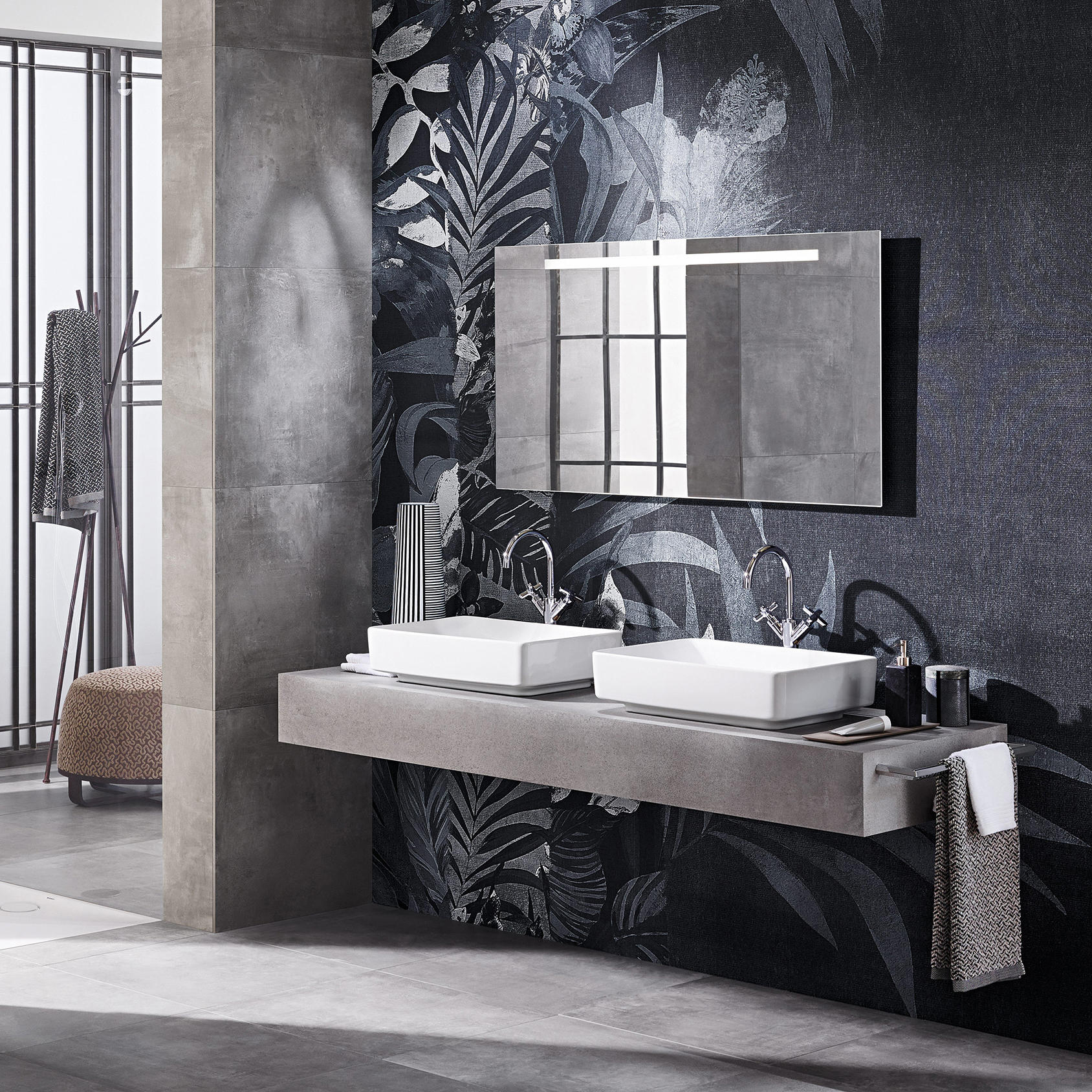 Geberit  Option ayna, üstten aydınlatma, 120 cm 502.810.00.1