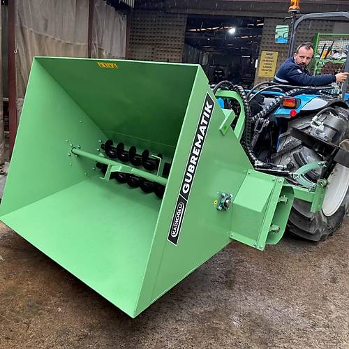 Kad�o�lu SM1700 G�brematik Kat� G�bre, Kompost G�bre Da��tma Makinesi (�ift Helezonlu)