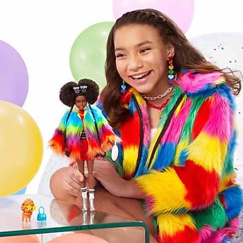 Barbie Extra Bebek ve Aksesuarları Renkli Ceketli Bebek