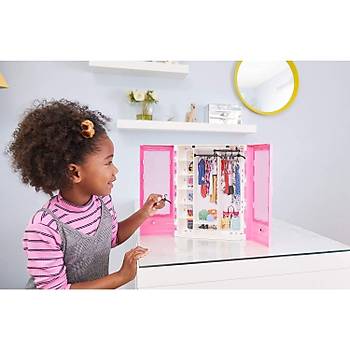 Barbie'nin Pembe Gardrobu