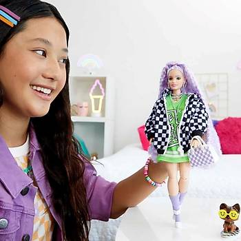 Barbie Extra Bebek ve Aksesuarlar Spor Ceketli Bebek