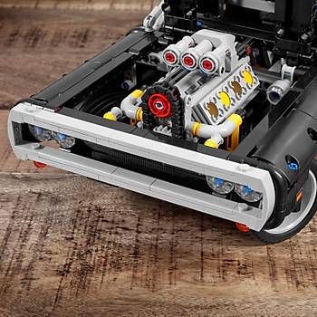 LEGO Technic Fast & Furious Dom'un Dodge Charger