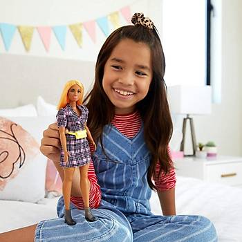 Barbie Büyüleyici Parti Bebekleri Turuncu Saçlı