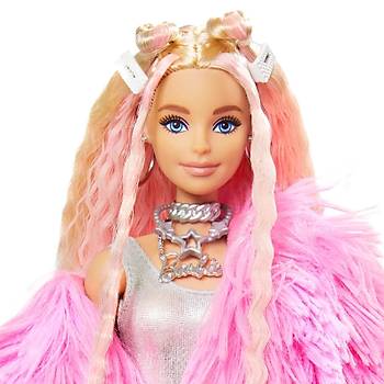 Barbie Extra Bebek ve Aksesuarları Pembe Ceketli Bebek