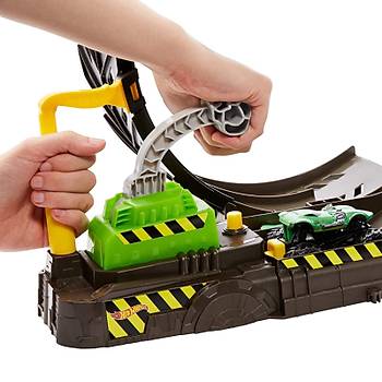 Hot Wheels Monster Trucks Efsane ember Aksiyonu Oyun Seti
