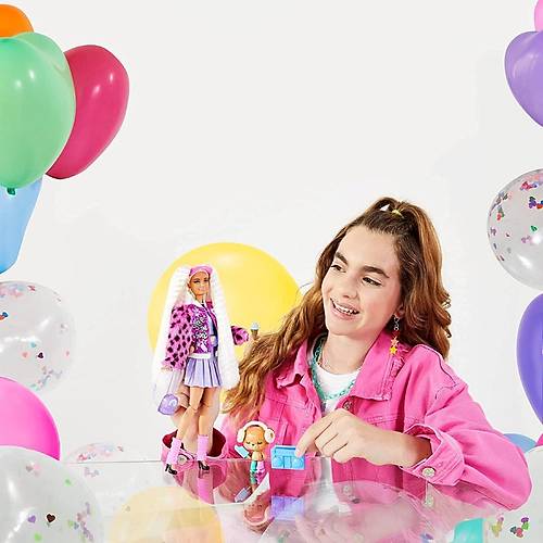 Barbie Extra Bebek ve Aksesuarlar Pembe apkal Bebek
