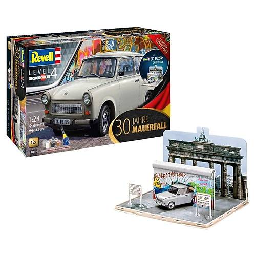 Revell 1:24 30th Anniversary Fall of The Berlin Wall Mo