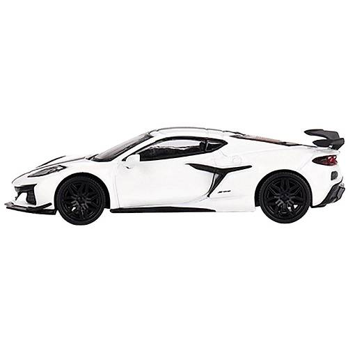Mini GT 1:64 Scale Chevrolet Corvette Z06 2023 Arctic White