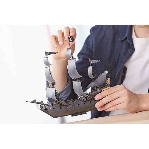 Revell 1:150 Black Pearl VBG65499