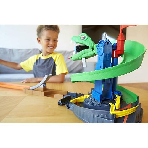 Hot Wheels Kobra Maceras Oyun Seti