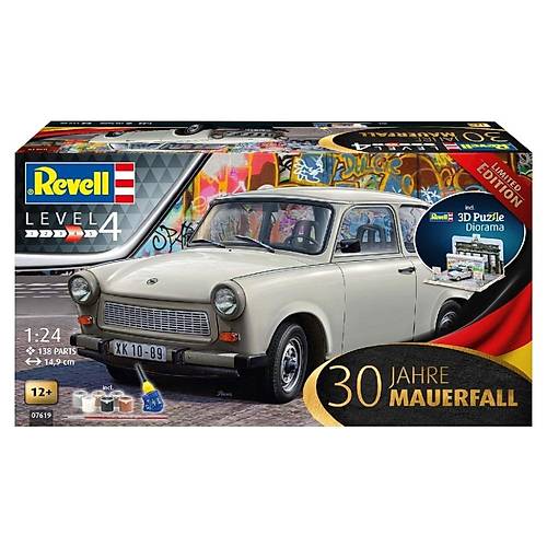 Revell 1:24 30th Anniversary Fall of The Berlin Wall Mo